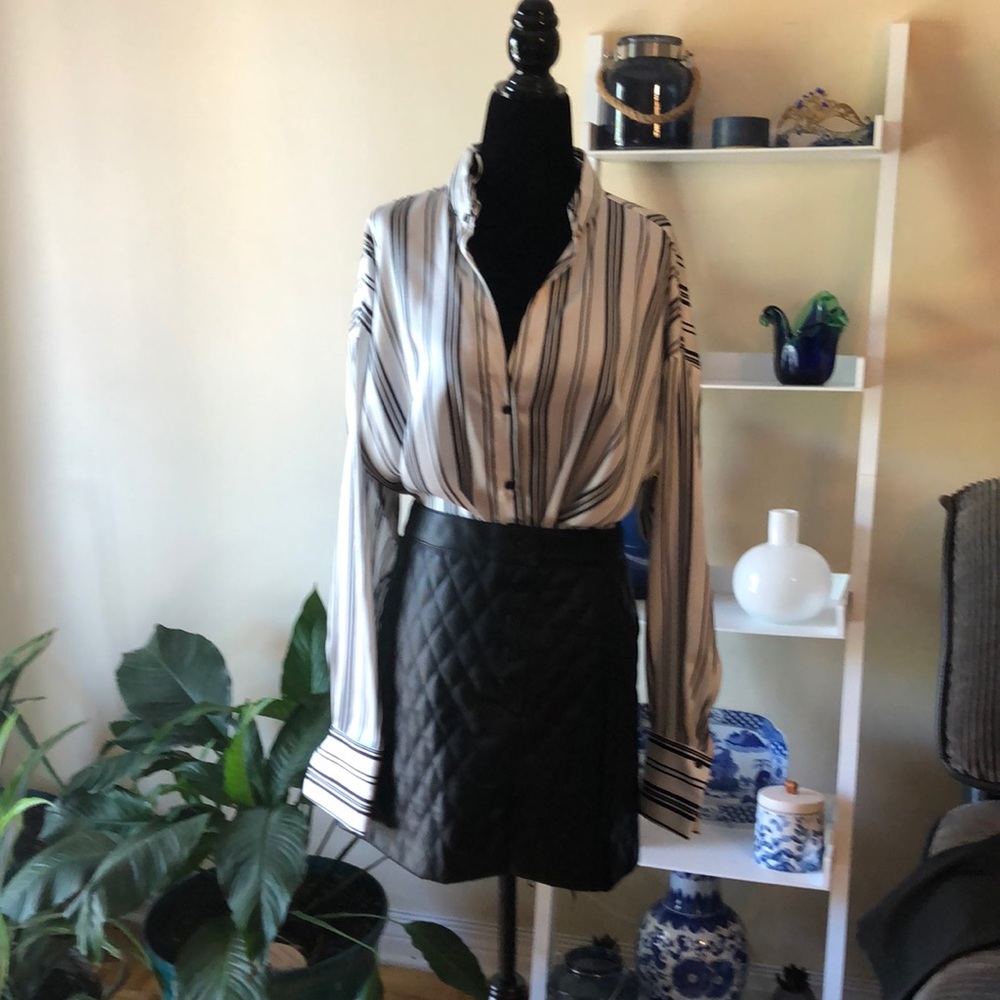 ZARA faux leather skirt - Picture 3 of 8